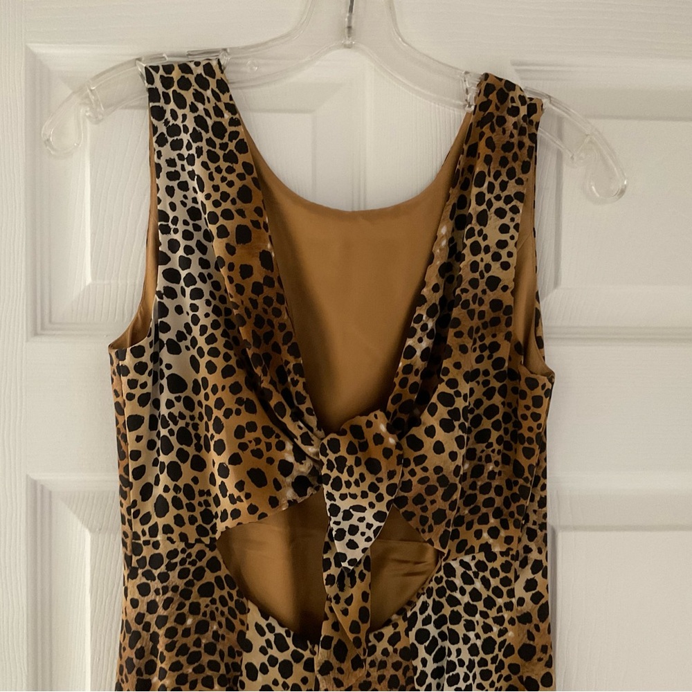 Leopard Print Sleeveless Midi Dress